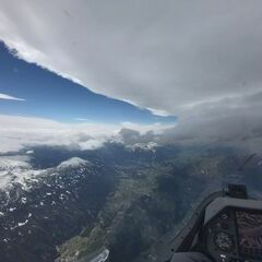 Flugwegposition um 12:13:50: Aufgenommen in der Nähe von Gemeinde Tulfes, Österreich in 3884 Meter